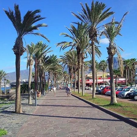 Beachfront No 1 With Heated Pool, Close To Sea And Beach, Balcony, Wifi アパート *
