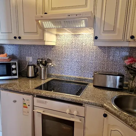 Beachfront No 1 With Heated Pool, Close To Sea And Beach, Balcony, Wifi プラヤ・デ・ラス・アメリカス