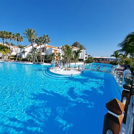 Beachfront No 1 With Heated Pool, Close To Sea And Beach, Balcony, Wifi * プラヤ・デ・ラス・アメリカス